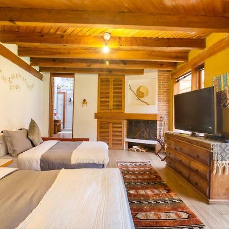 La Joya Del Viento Bed & Breakfast Valle de Bravo Luaran gambar