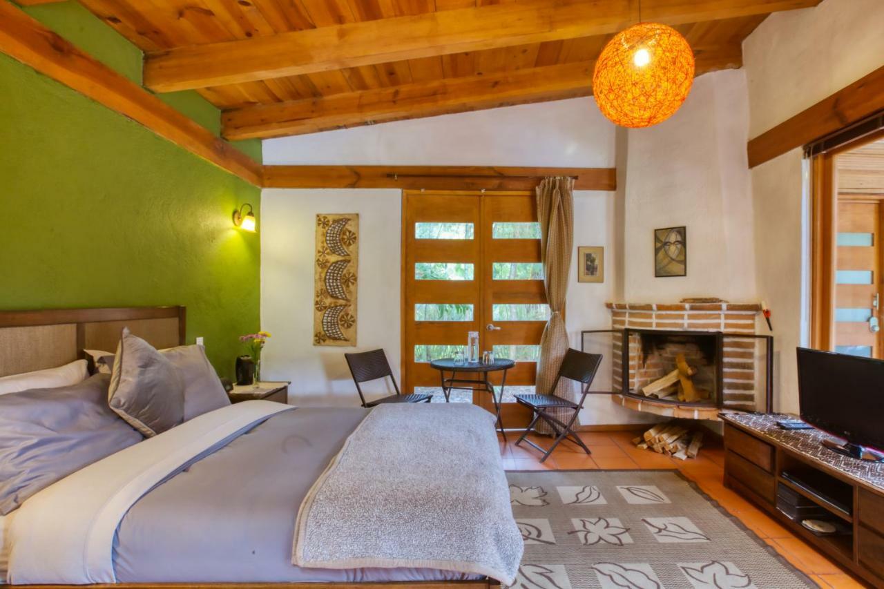La Joya Del Viento Bed & Breakfast Valle de Bravo Luaran gambar
