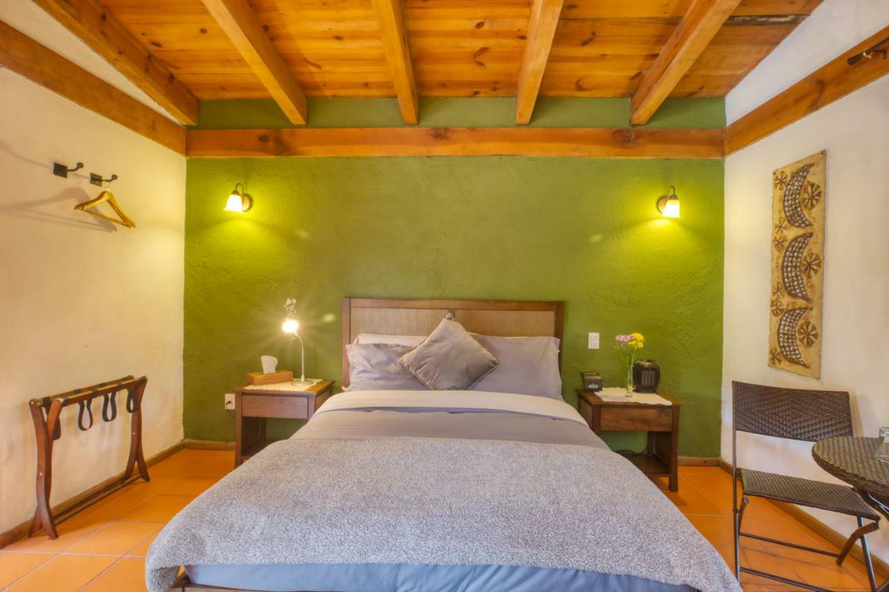 La Joya Del Viento Bed & Breakfast Valle de Bravo Luaran gambar